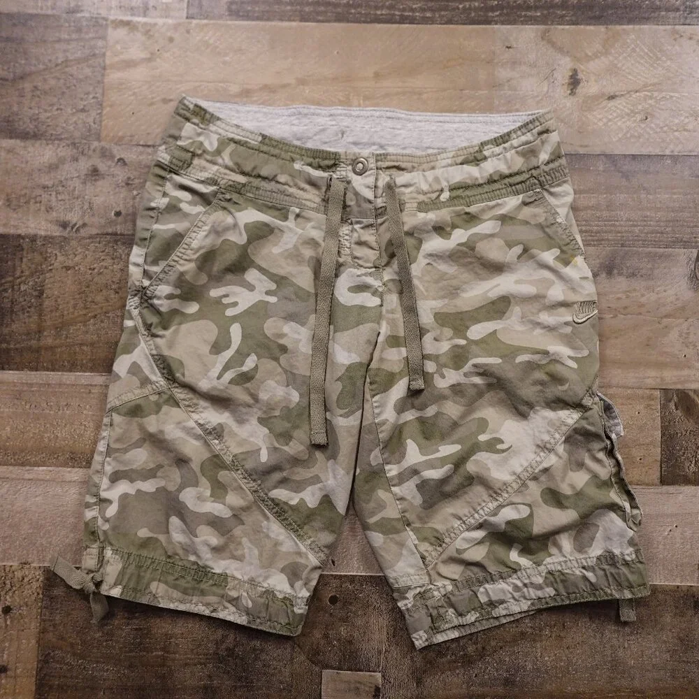 Nike Sportswear Women’s Camo Cargo Shorts Small Green‎ Beige Utility Drawstring